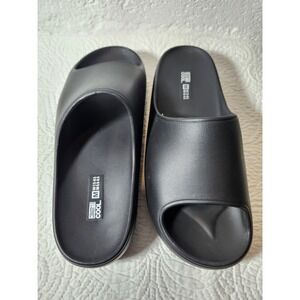 NEW 32 Degrees Cool  Women's 7.5-8.5 Black Cushion Slide Sandals